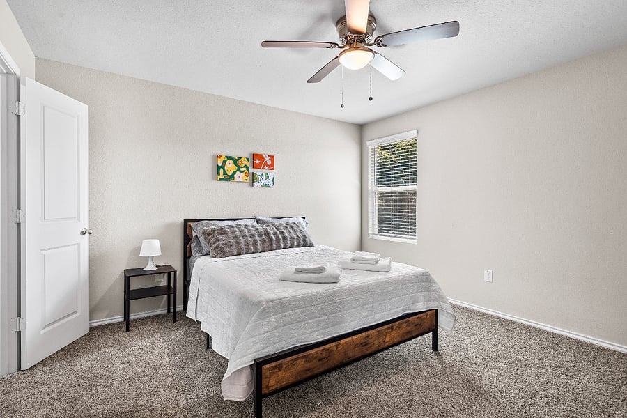 Furnished Finder property 825683_1 photo 3