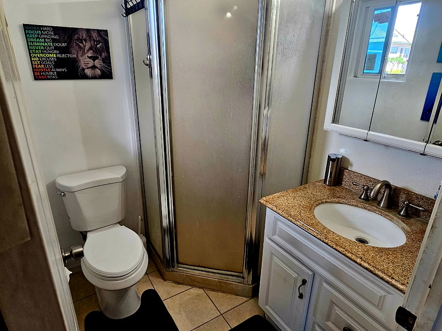 Furnished Finder property 825701_1 photo 6