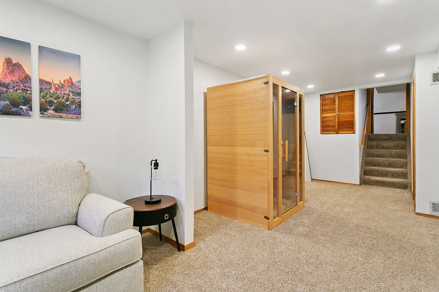 Sauna and Work Station