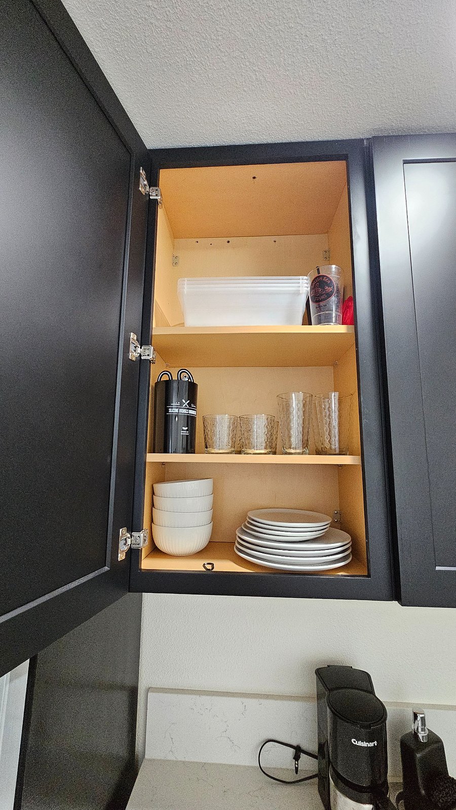 Fully equipped kitchenette with all the basics!