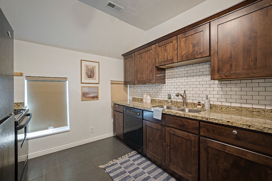 Furnished Finder property 825830_2 photo 16