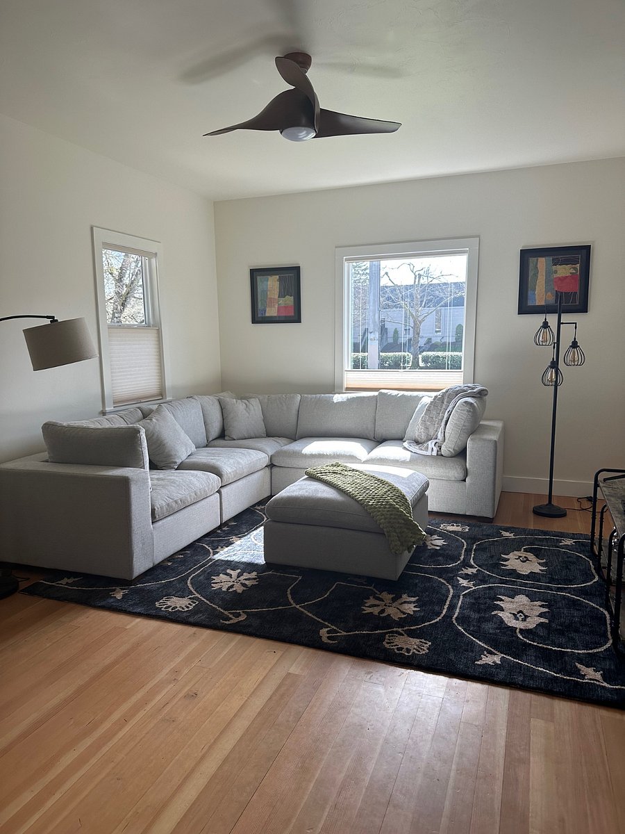 New Thomasville sectional! Comfy!