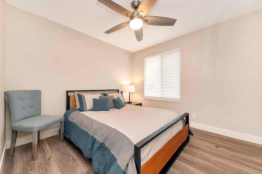 Upper Level #3 Bedroom (Queen Bed)