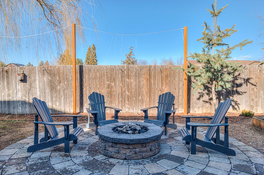 Gas fire pit