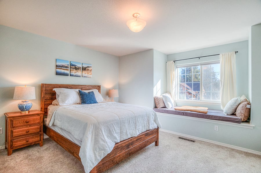 Second Bedroom, queen bed, window seat