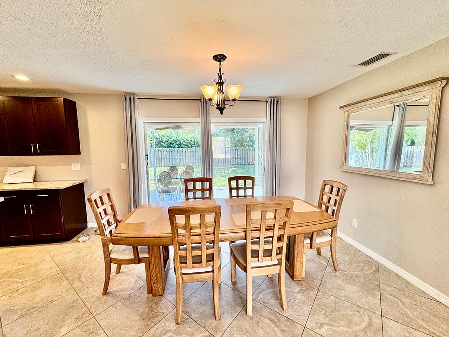Furnished Finder property 825965_1 photo 4