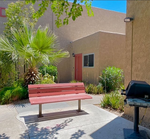 Furnished Finder property 825993_1 photo 32
