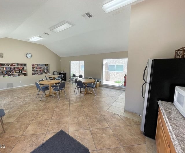 Furnished Finder property 825993_1 photo 26