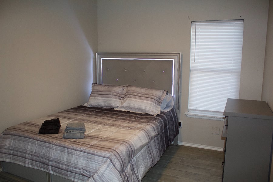 Furnished Finder property 826018_1 photo 4