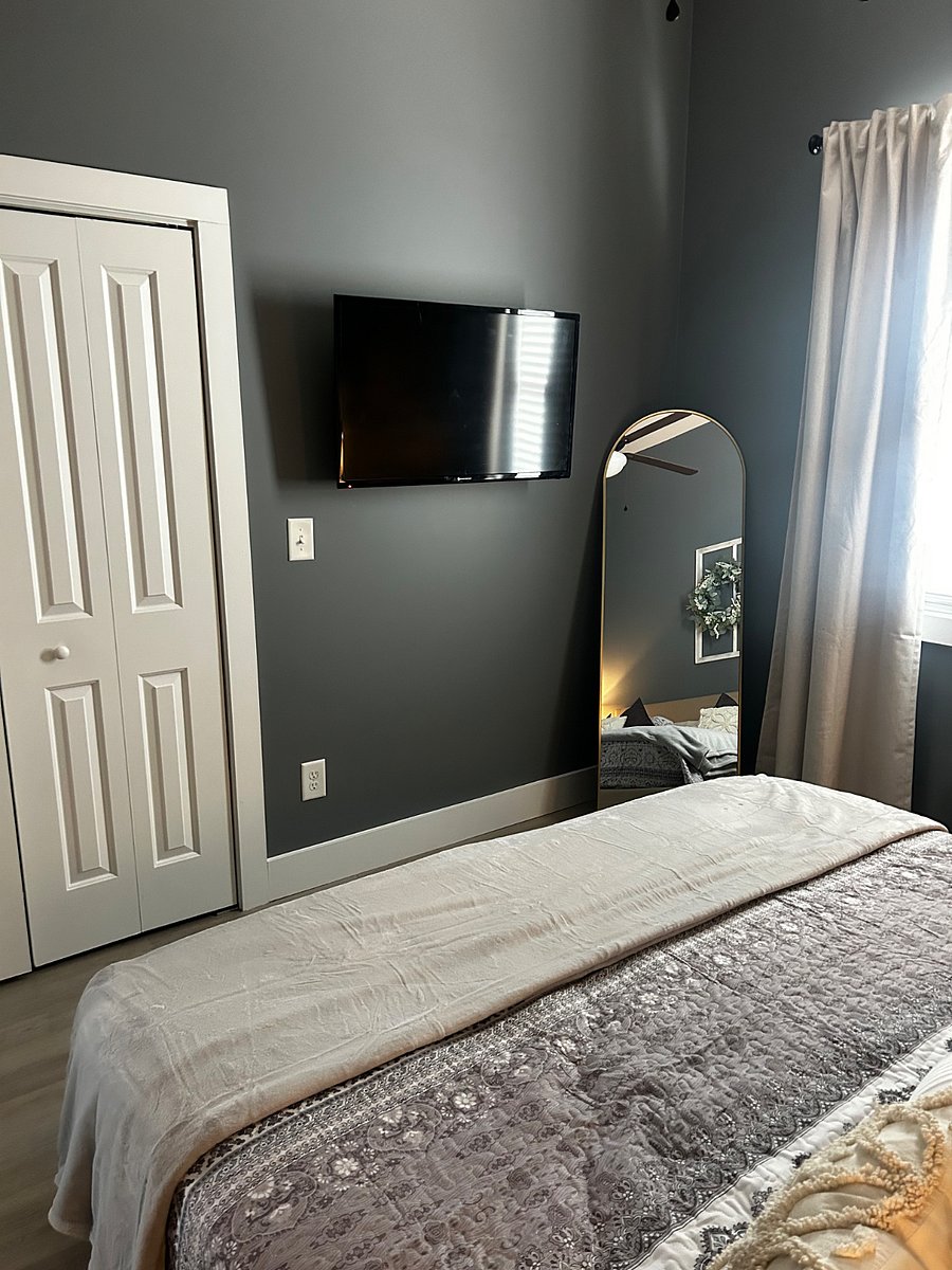King bedroom