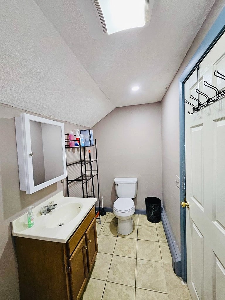 Furnished Finder property 826095_2 photo 3