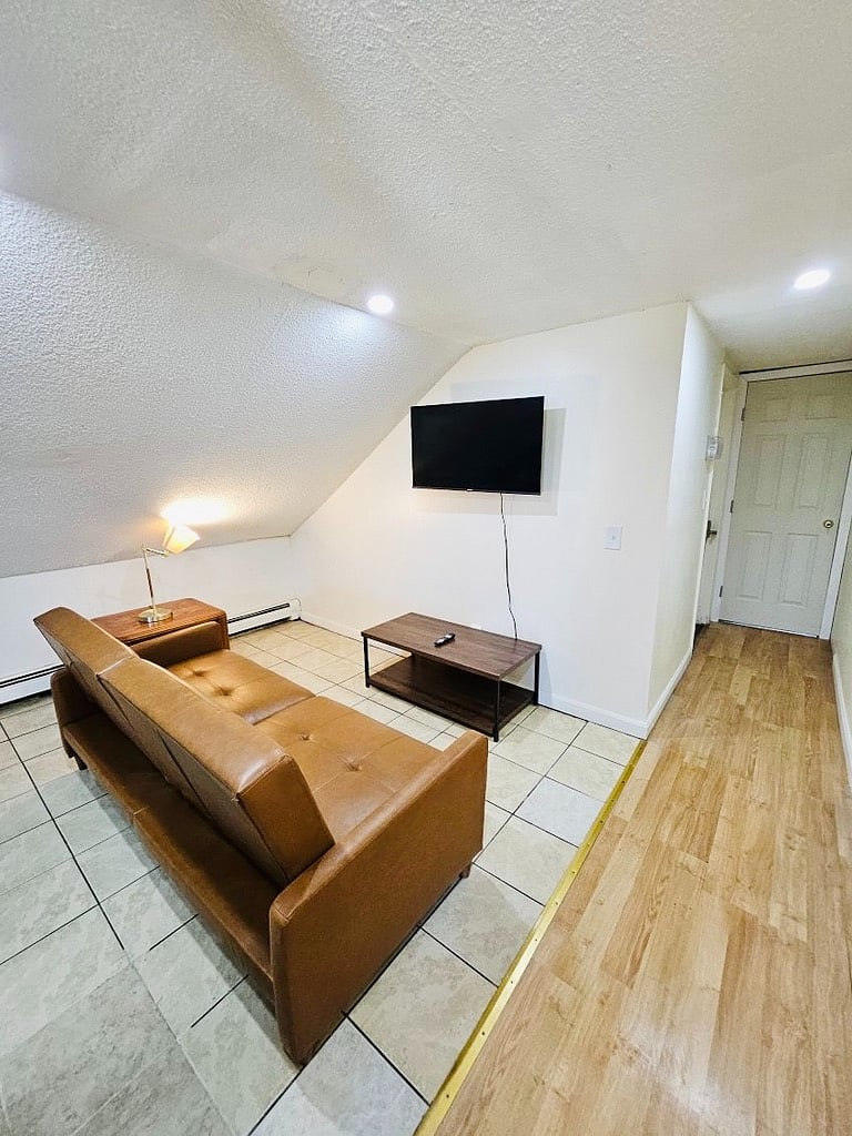 Furnished Finder property 826095_2 photo 6