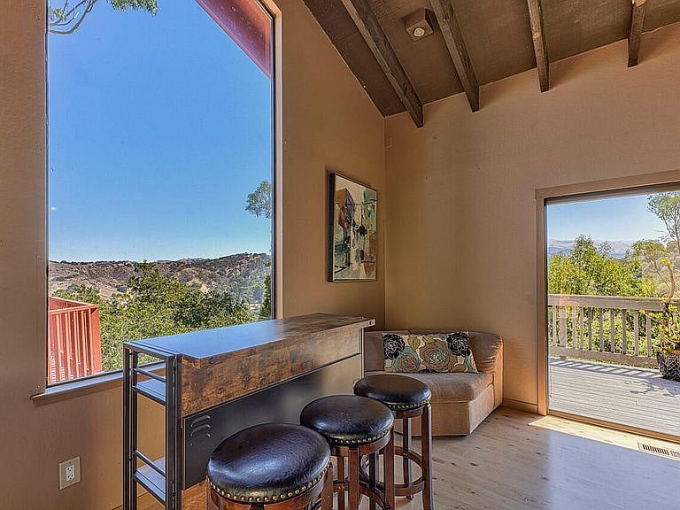 Furnished Finder property 826110_1 photo 3