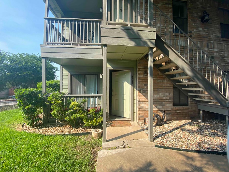 Furnished Finder property 826135_1 photo 3