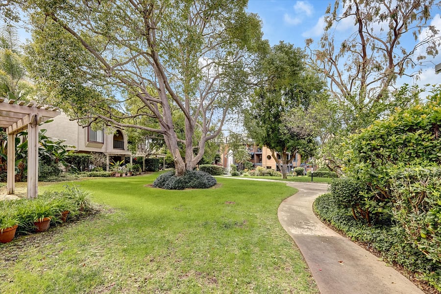 Furnished Finder property 826140_1 photo 25