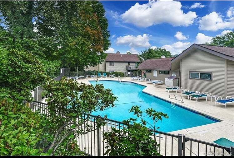 Furnished Finder property 826180_1 photo 8