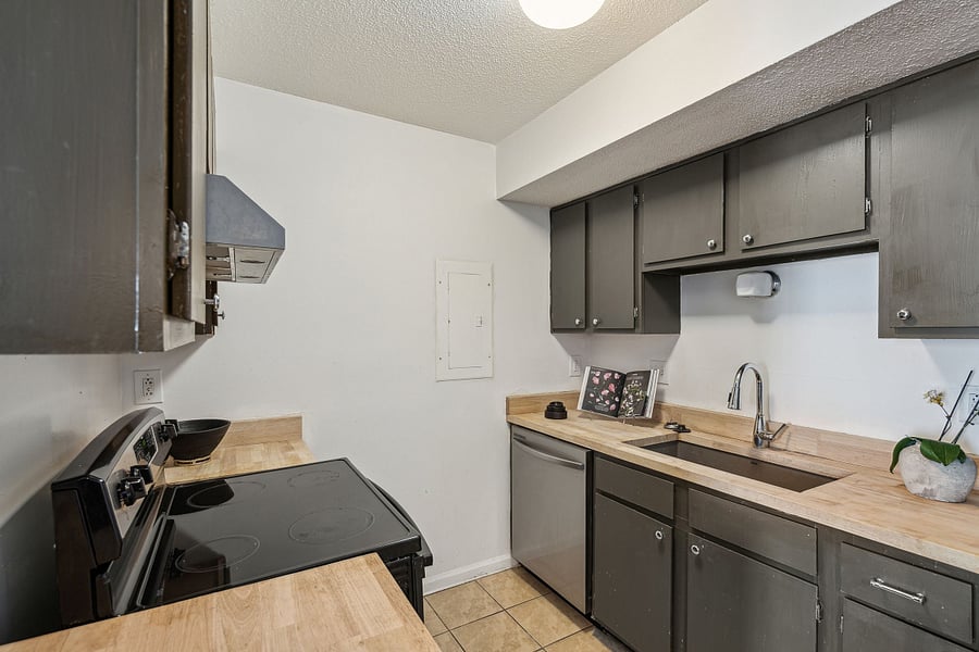 Furnished Finder property 826187_1 photo 12