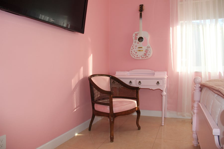BEDROOM 1 (Master)