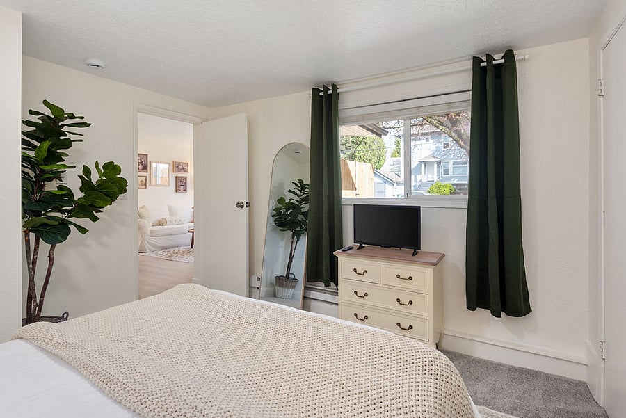 Furnished Finder property 826410_1 photo 24