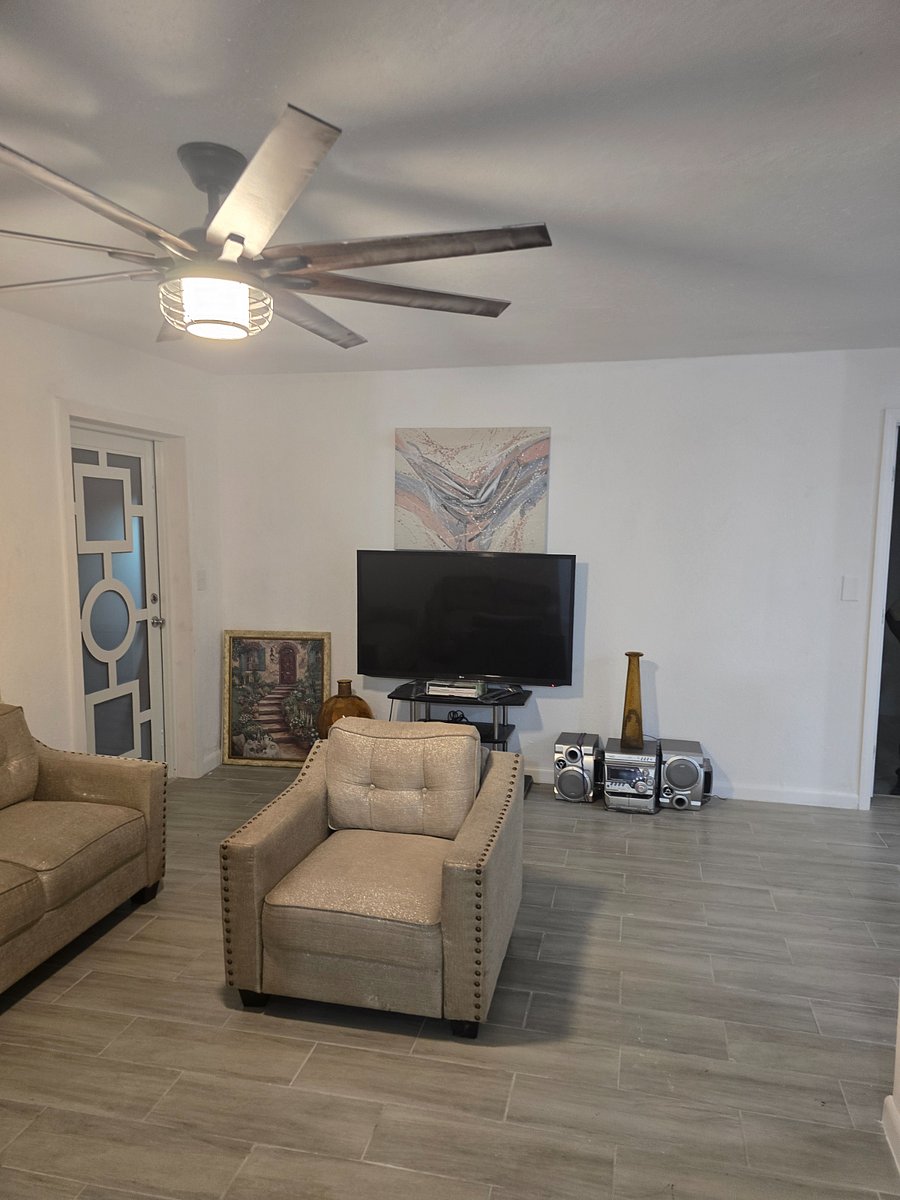 Furnished Finder property 826471_1 photo 15