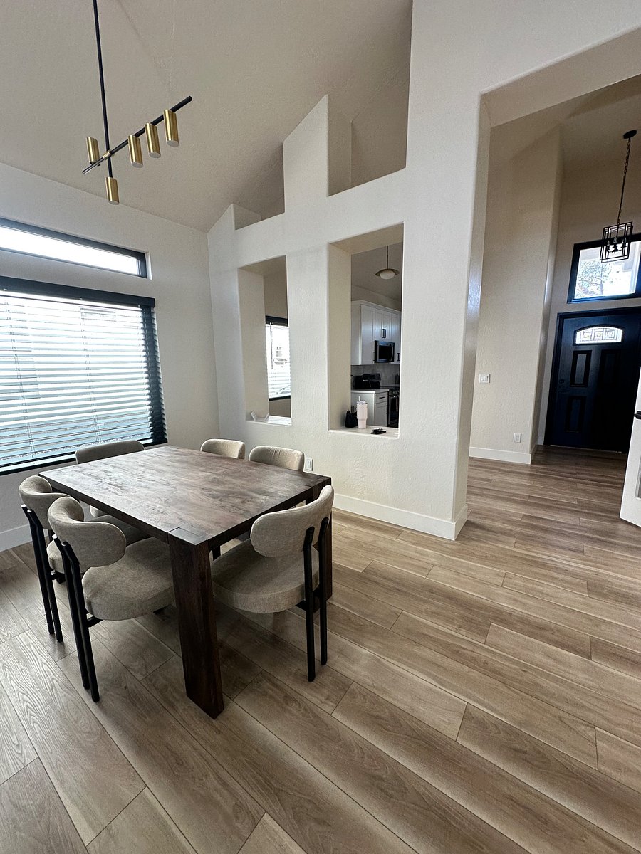 Dining room and front entrance