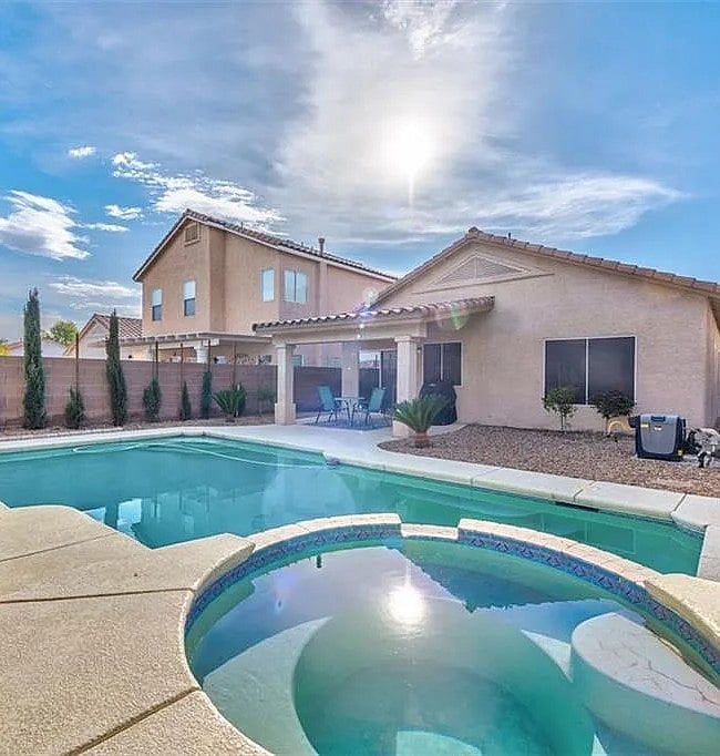 Furnished Finder property 826603_1 photo 3