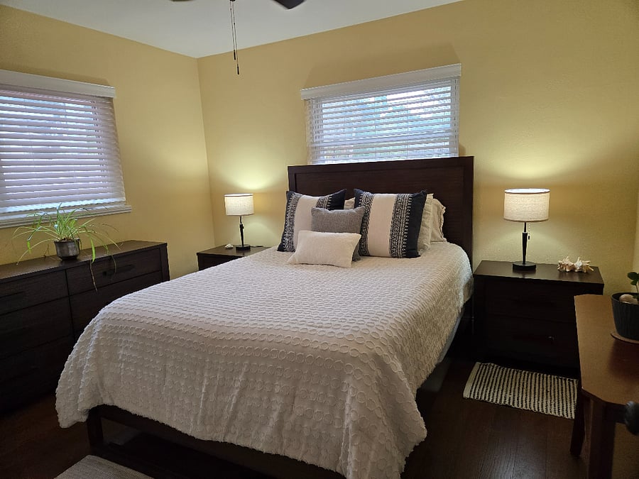 2nd Bedroom with Queen bed