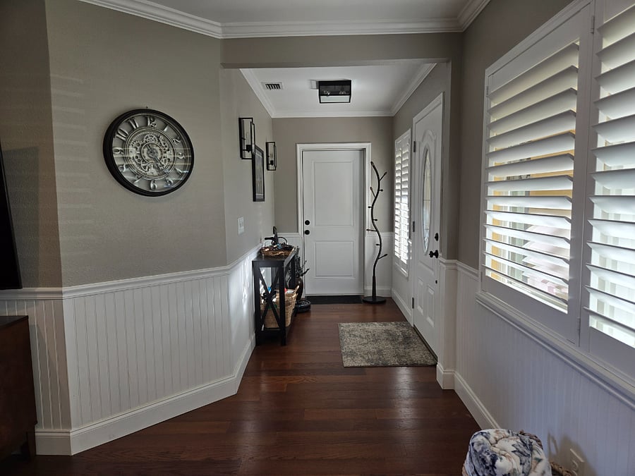 Entryway foyer