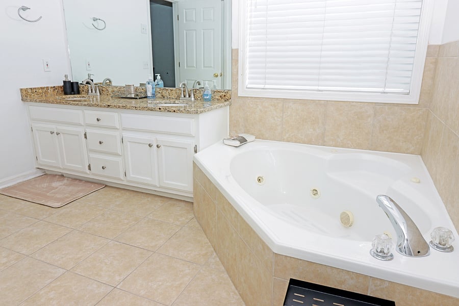 Full bathroom with a soothing tub, modern finishes, and bright, refreshing design for relaxing soaks.

Walkthrough:
https://www.tiktok.com/@sereneproperties.com/video/7631679232984321301?is_from_webapp=1&sender_device=pc&web_id=7594631247868134943