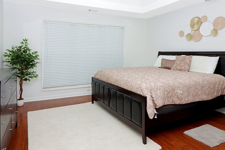 Bedroom with a cozy bed, soft linens, and a peaceful atmosphere for restful sleep.
Walkthrough:
https://www.tiktok.com/@sereneproperties.com/video/7631679232984321301?is_from_webapp=1&sender_device=pc&web_id=7594631247868134943