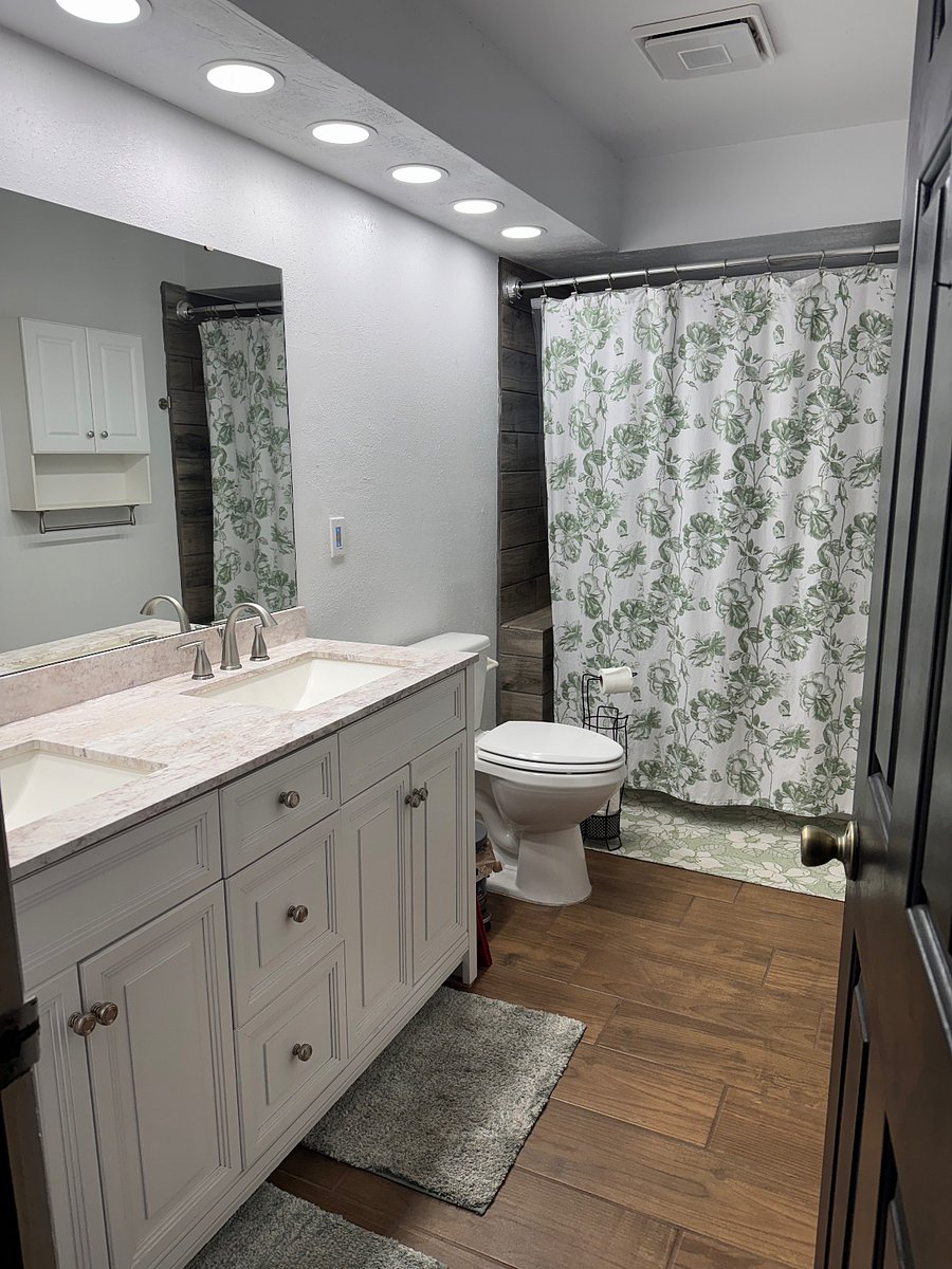 Second bathroom