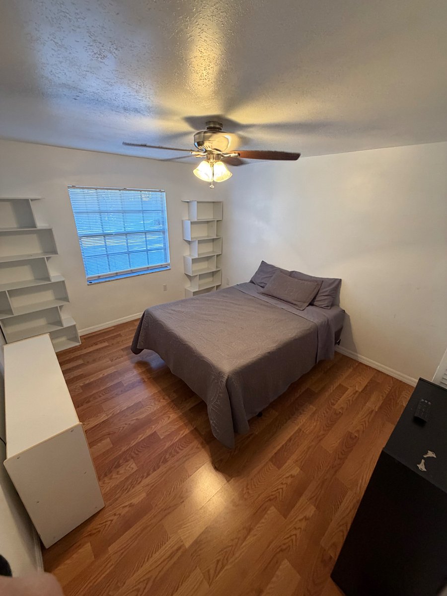 Second bedroom