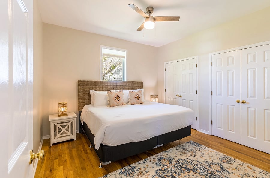 King bedroom 3