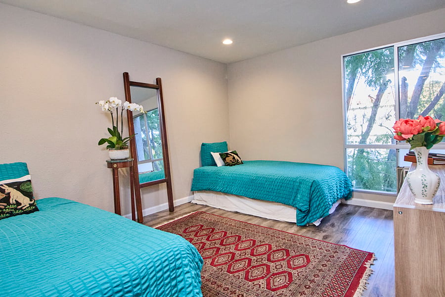 Upstairs bedroom 2 twin bed
