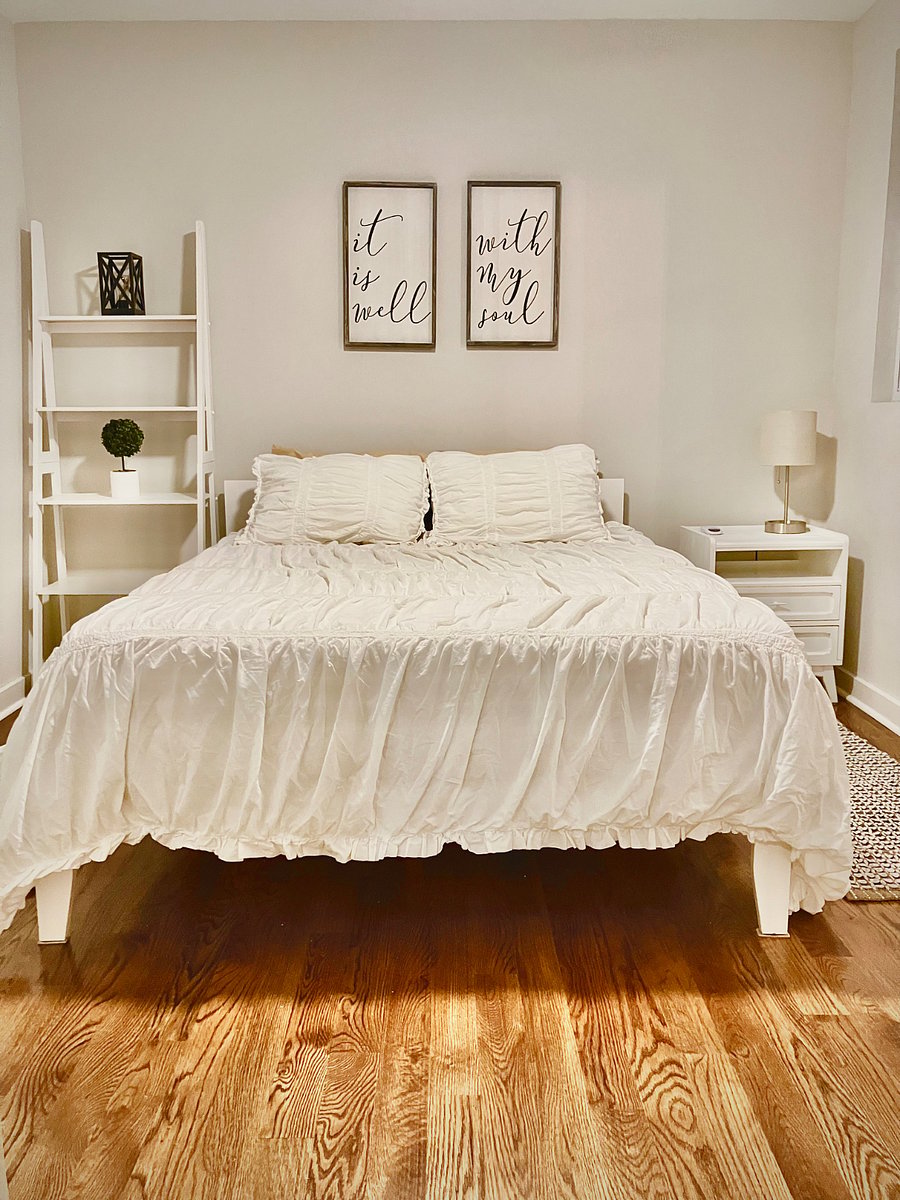 master bedroom. queen bed 