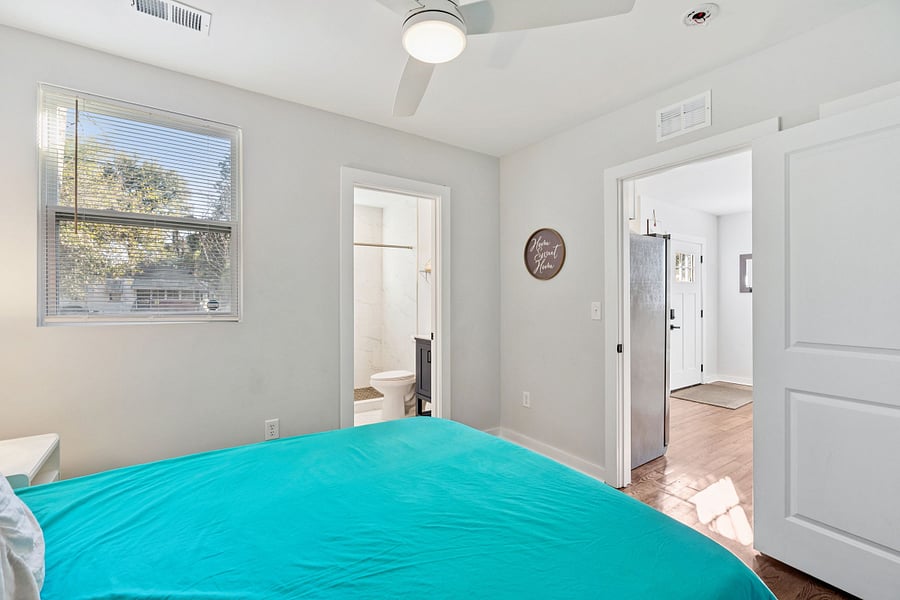 master bedroom. queen bed