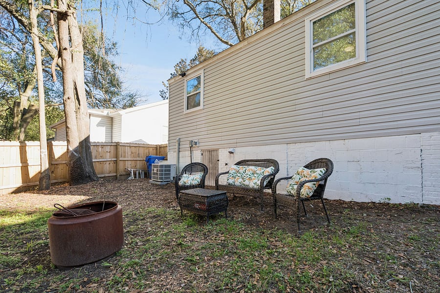 back yard patio and firepit