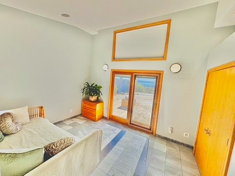 Furnished Finder property 827253_1 photo 17