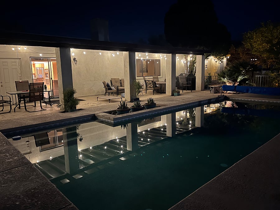 Night feelings by the pool