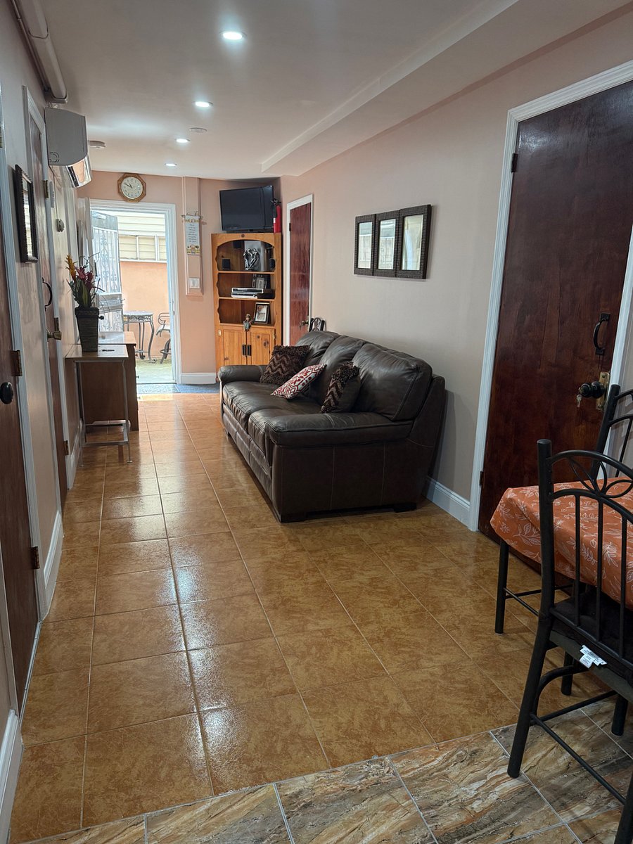 Furnished Finder property 827430_1 photo 4