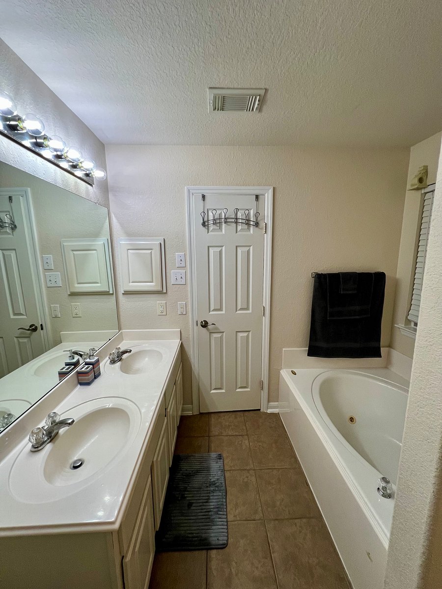 Furnished Finder property 827499_1 photo 16