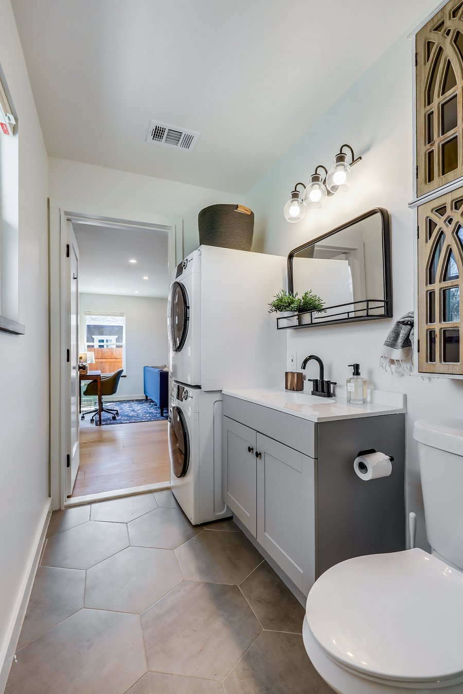In-unit washer and dryer.