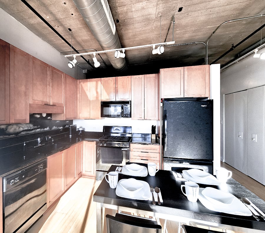 Full Kitchen with Pub Table