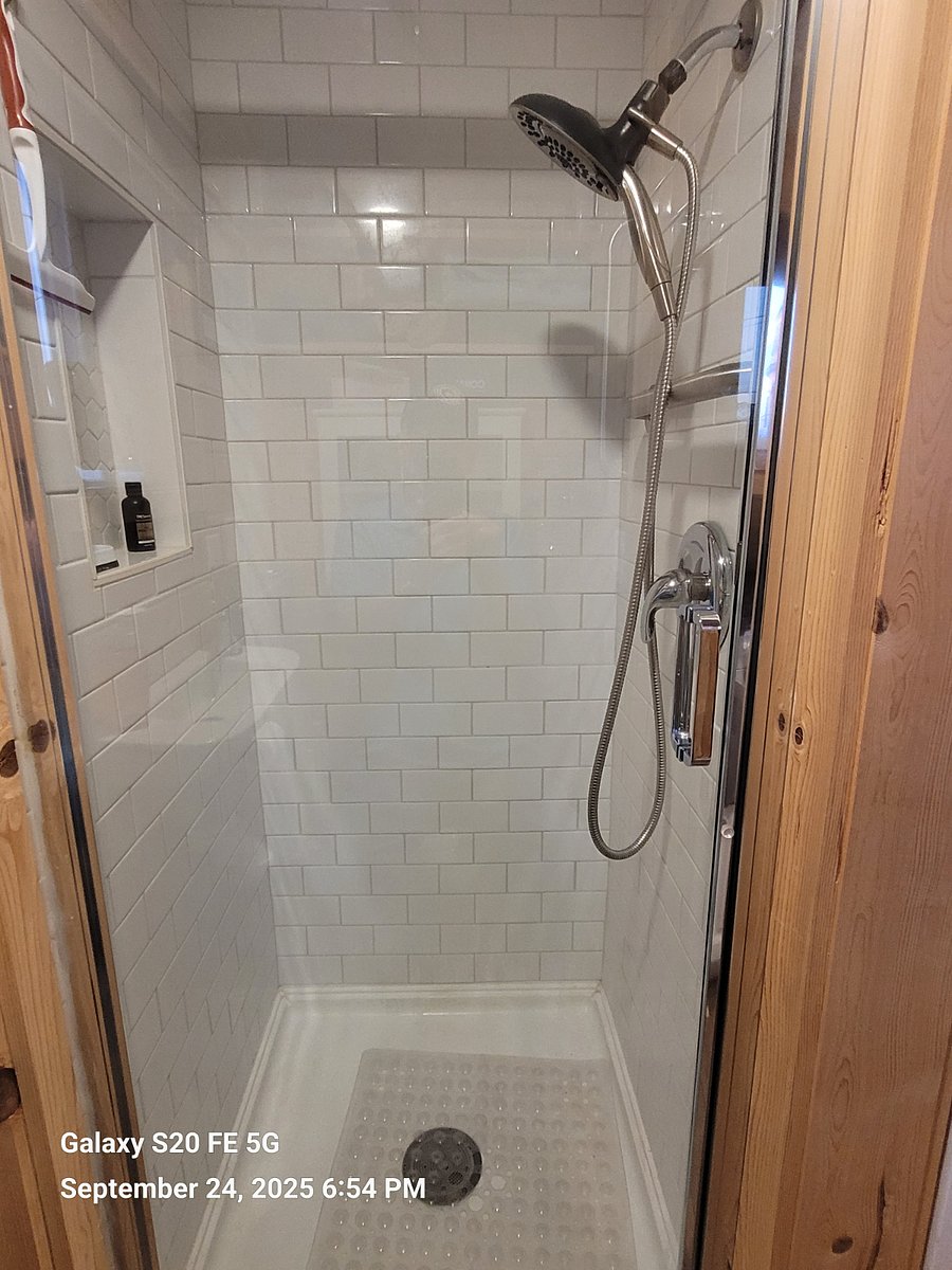 Furnished Finder property 827617_1 photo 26