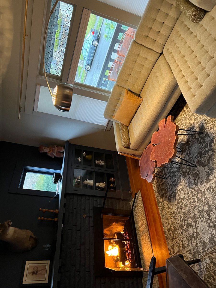 Living room
Programable thermostat for central air and furnace