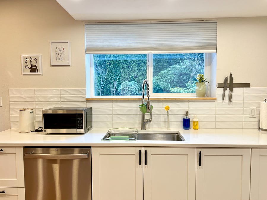 Private unit overlooking peaceful backyard