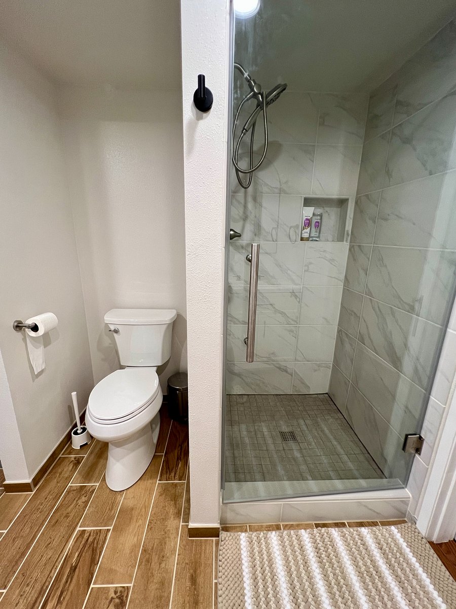 Fully renovated shower