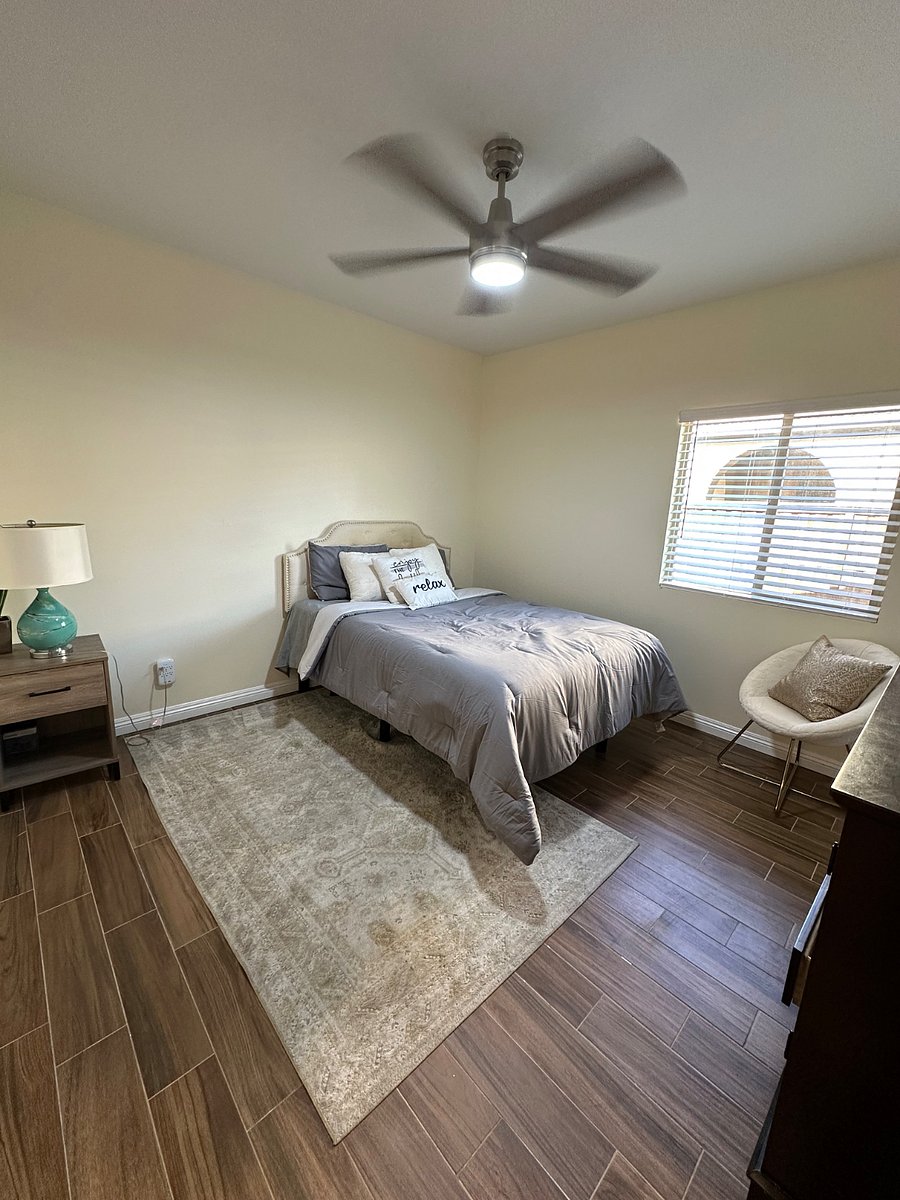 Bedroom 3 queen