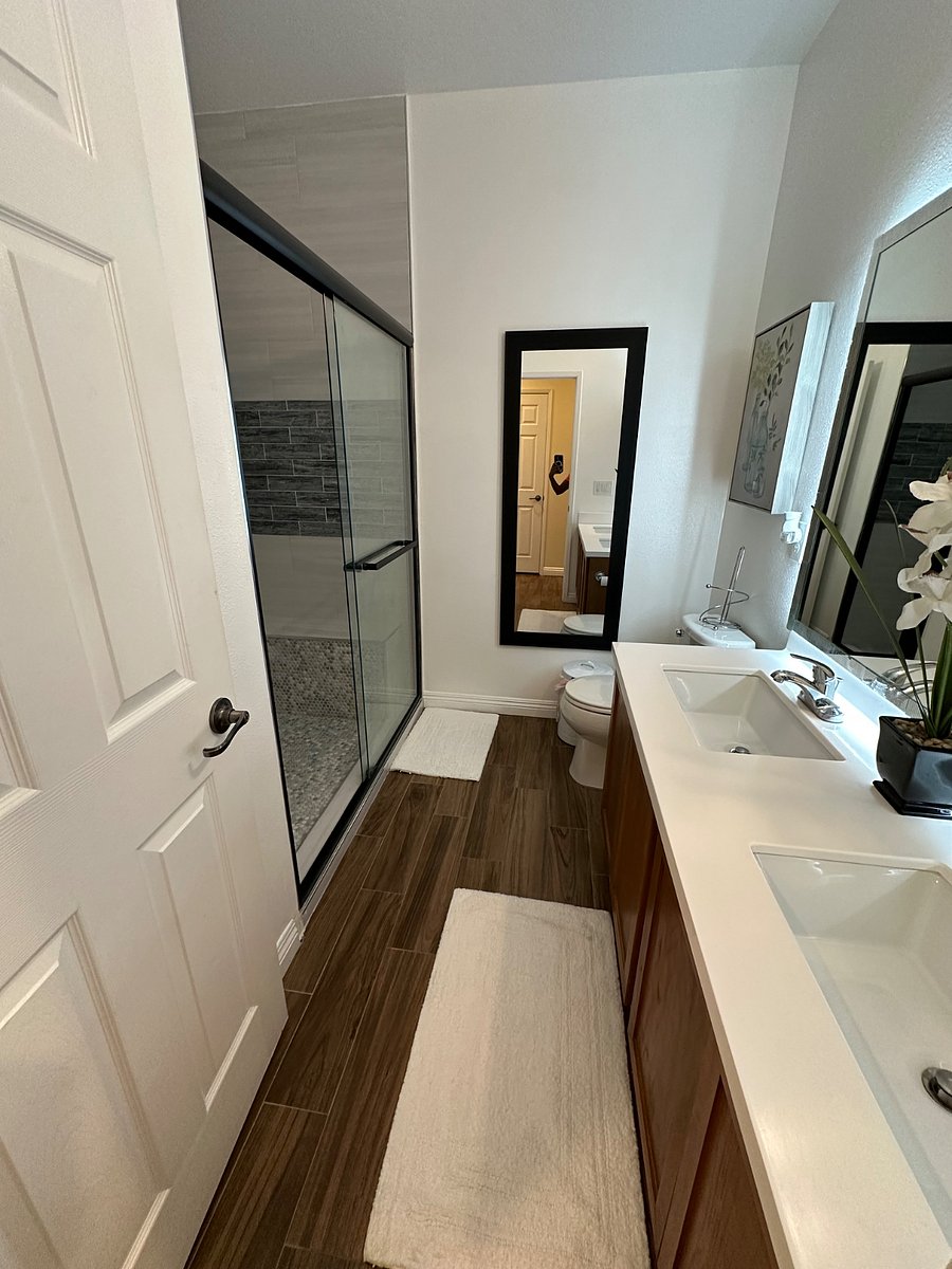 2nd bathroom