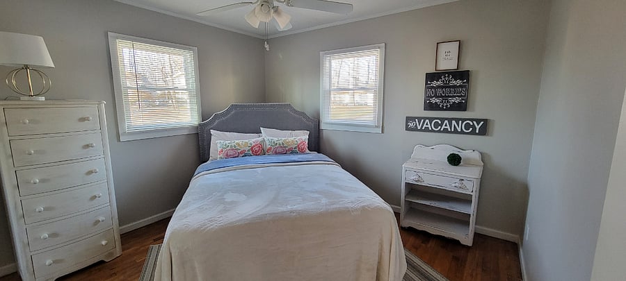 Unit 1: 2/1 Ranch home Bedroom 2